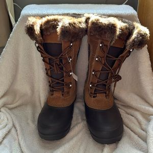 NEW! NWT Winter Boots from Lands’ End, size 8. Squall insulated. Bundle & save!